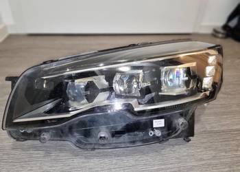 Lampa przednia lewa. Peugeot 9807241780