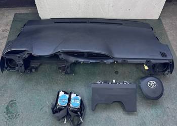 Deska rozdzielcza Toyota Yaris