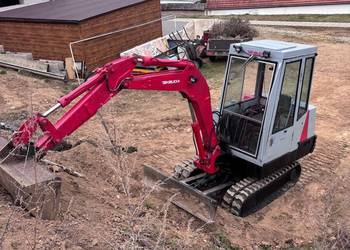 Koparka 2.5t takeuchi tb25