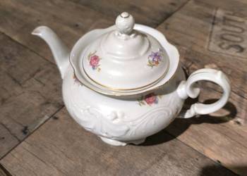 Czajnik (imbryk) z porcelany