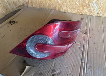Lampa prawa Mercedes R tył tylna