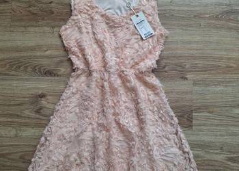 Nowa pudrowa błyszcząca sukienka na wesele impreze wiskoza 38 cekiny
