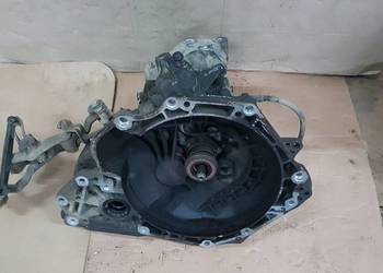 876.Skrzynia biegów CORSA D 1.4 F13