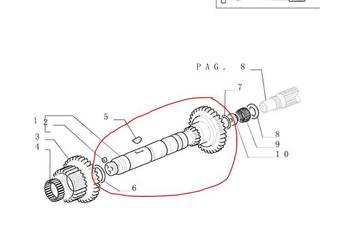 5150598 Wałek napędu sprzęgłowy New Holland TL100 TL 90 L90 5150598 Wałek napędu sprzęgłowy New Holland TL100 TL 90 L90