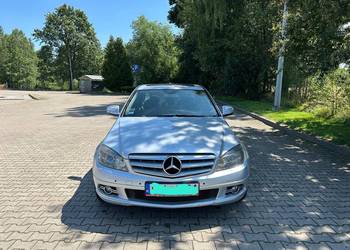 Mercedes w 204  b.ladny