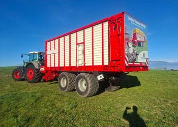 Przyczepa samozbierająca Pottinger Jumbo 6600
