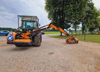 Fendt Farmer 409 Vario z kosiarką wysięgnikowa P5V d poboczy Komunalny