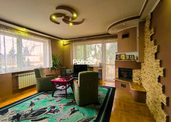 Duży piętrowy dom w dobrej lokalizacji