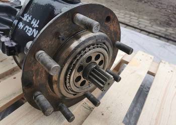 New Holland LM {Zwrotnica prawy tył Carraro}