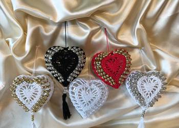 Serduszka wykonane na szydełku