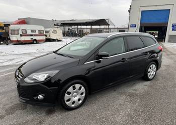 Ford Focus BENZYNA Klimatronik Nawigacja Tempomat CONVERS+ HAK