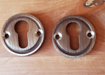 sprzedam szyldy mosiężne do drzwi