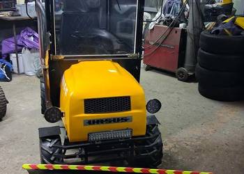 Traktorek z osprzętem