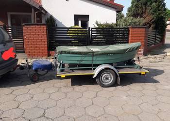 Sprzedam łódź wędkarską z przyczepą.