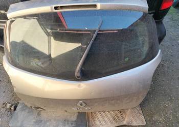 RENAULT CLIO 3 LIFT KLAPA BAGAŻNIKA TYŁ TYLNA SZYBA TYLNEJ KLAPY EMBLEMAT