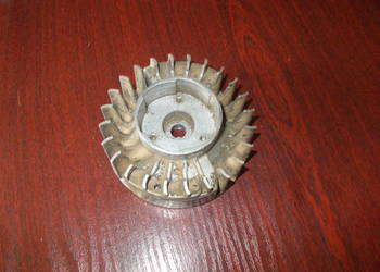Solo 639 , 645, 651 Koło magnesowe , magneto *1600