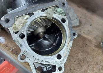 Honda cbx 650 przekładnia obudowa kardana wyjście krzyżak wału cbx650