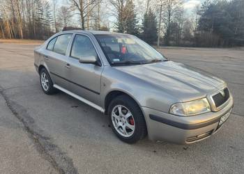 Skoda Octavia I 1.6mpi GAZ z hakiem Zadbana