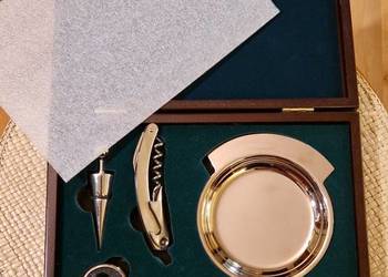 Zestaw 5 elementów do podawania  wina  korek termometr korkociąg niekaper