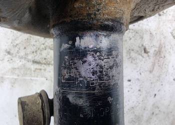 AMORTYZATOR PRAWY PRZÓD TOYOTA AURIS II 48500-02A00