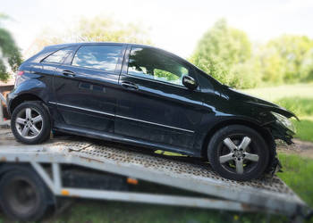 Sprzedam mercedes B180 CDI 2006 r. po wypadku