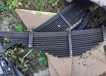 Kamaz 5511 wywrotka resor tylny 14 piór