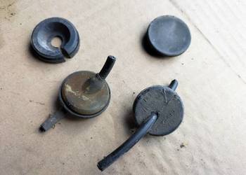 AUDI 80 B3 80B3  SEDAN USZCZELKA OSŁONA PRZEWODU SPRYSKIWACZY KLAPY