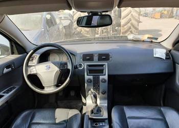 DESKA KOKPIT VOLVO V50