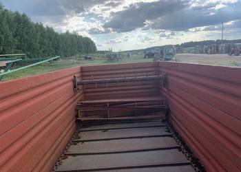 Rozrzutnik sadowniczy boczny wysyp taśma Rozrzutnik sadowniczy boczny wysyp taśma