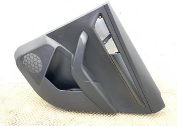 BOCZEK DRZWI LEWY TYŁ SKODA KAROQ SUV TAPICERKA