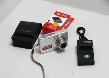 Srebrny Aparat Cyfrowy Casio Exilim EX-Z600 Zestaw Karta Akcesoria