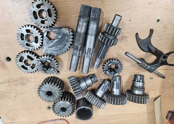 Skrzynia biegów Wsk 175 wałek zdawczy 27z Oryginał