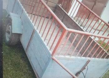 Sprzedam duży, solidny i masywny wózek do przewozu zwierząt.