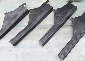 Listwa nakladka progu lewy tył mercedes w210  2106800735