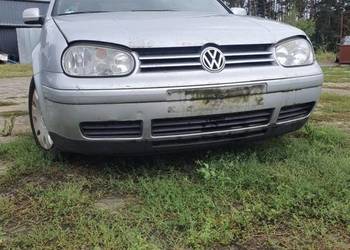 Zderzak przedni kompletny Golf IV Lift 2003r. Kod lakieru LA7W stan bdb