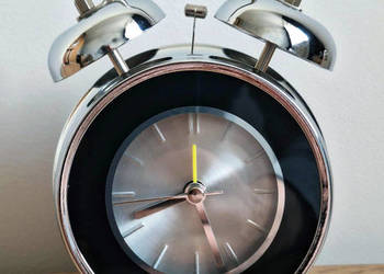 budzik ze wskazówkami zegar retro