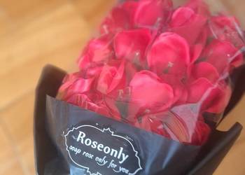 Bukiet 18 mydlanych roż w pudełku prezentowym