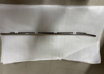 Hyundai Tucson 3 listwa zgarniająca drzwi prawy tył oryginał chrom