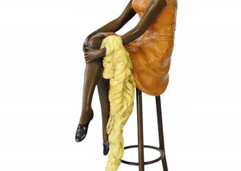 Figura z brązu KOBIETA NA KRZEŚLE akt dama w kapeluszu Figura z brązu KOBIETA NA KRZEŚLE akt dama w kapeluszu