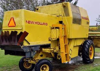 Kombajn zbożowy New Holland 1520 Kombajn zbożowy New Holland 1520