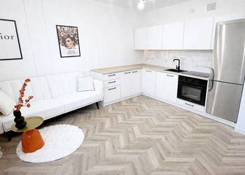 Bezpośrednio, LUX 2 pokoje, blisko METRO!