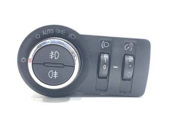 WŁĄCZNIK ŚWIATEŁ OPEL ASTRA J 13268702 09-15 PRZYCISK