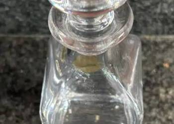 Kryształowa, piękna karafka