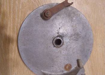 Iż 49 tarcza kotwiczna,  bęben hamulcowy przód