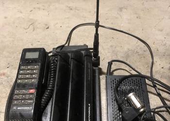 MOTOROLA 2000 Associate z ładowarką samochodową