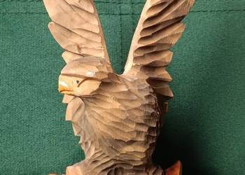 Drewniany orzeł figurka rzeźba