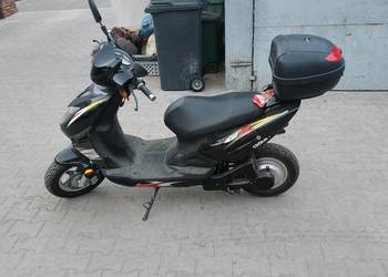 Skuter elektryczny
