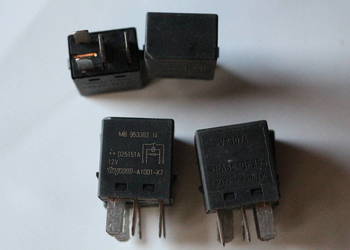 MITSUBISHI GALANT PRZEKAŹNIK TYCO A1001-X7 025151A MB953382