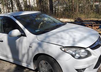 Sprzedam Hyundai i30 2011 z uszkodzonym silnikiem