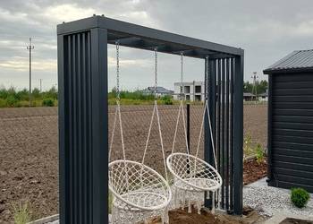 Nowoczesna huśtawka ogrodowa